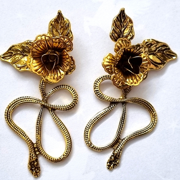 Large Antique Effect Rose & Snake Earrings - Gothic Style - Picture 3 of 8